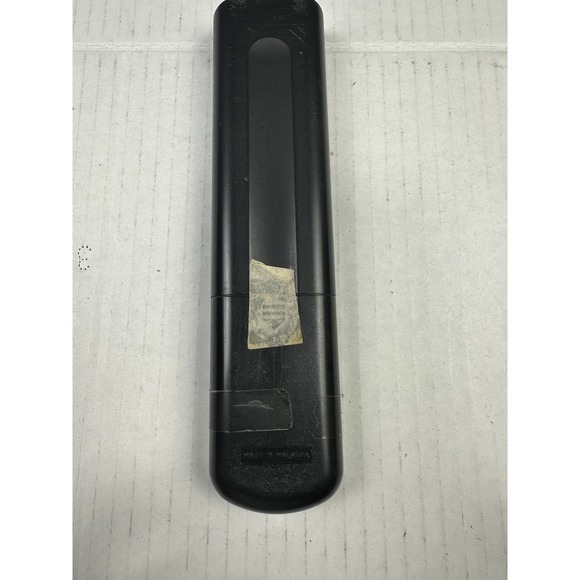 Sony Remote Control RM-Y116. Battery Cover Not Locking In - Picture 3 of 3